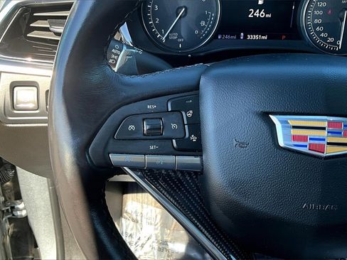 Used 2024 Cadillac XT6 Sport image 18