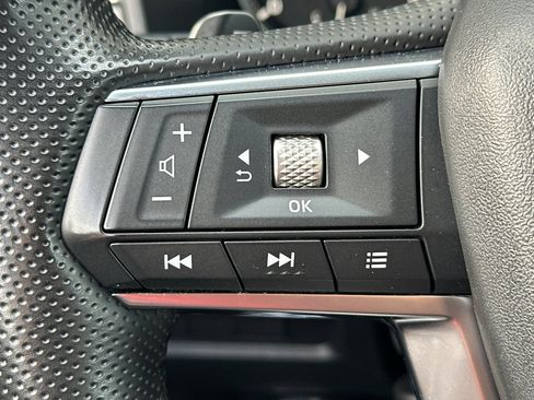 Used 2024 Mitsubishi Outlander SE image 29