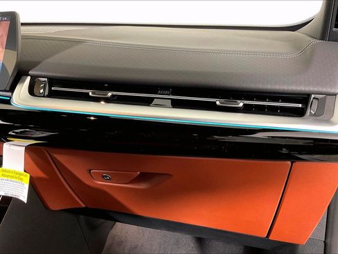 New 2026 BMW X2 xDrive28i AWD/4WD image 18