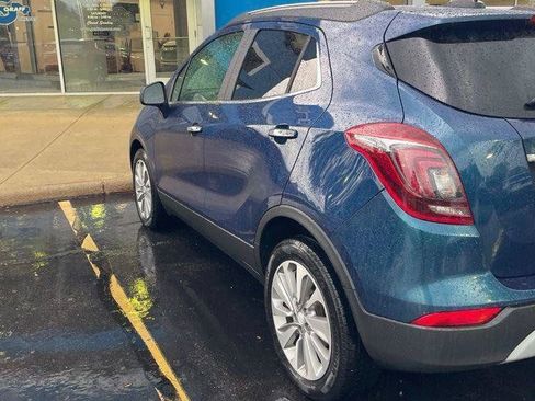 Used 2020 Buick Encore Preferred FWD image 2