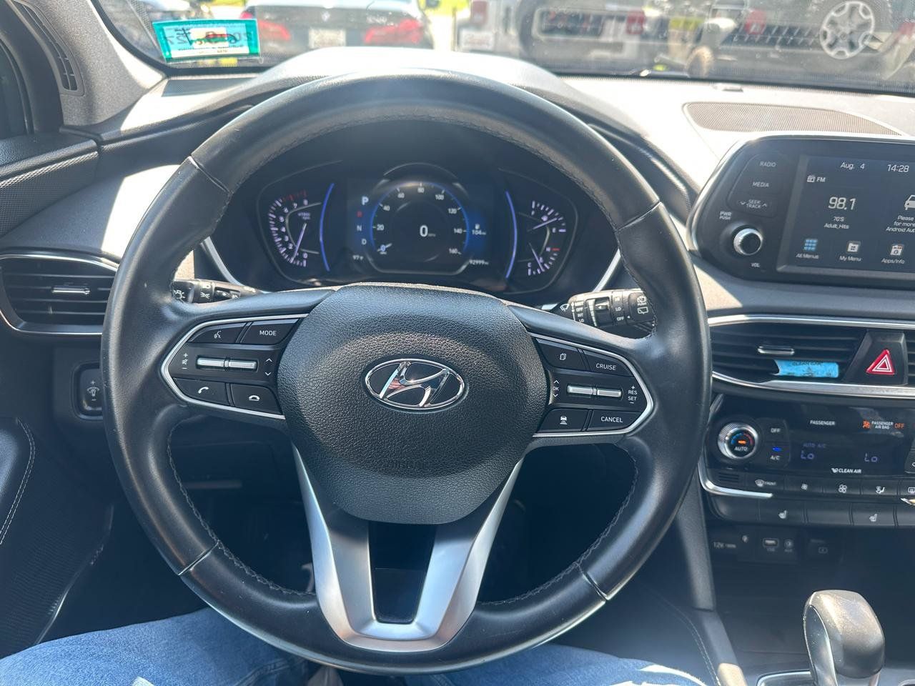 Used 2020 Hyundai Santa Fe SEL w/ Convenience + Premium Package AWD/4WD image 11