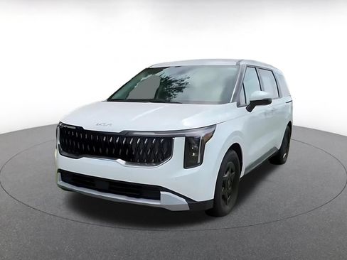 Used 2026 Kia Carnival FWD image 7