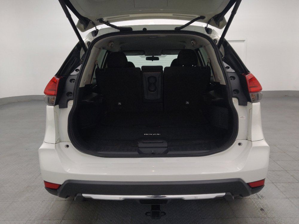 Used 2017 Nissan Rogue SV w/ SV Premium Package FWD image 29