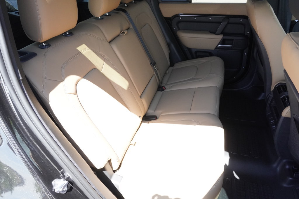 New 2026 Land Rover Defender 110 S AWD/4WD image 27