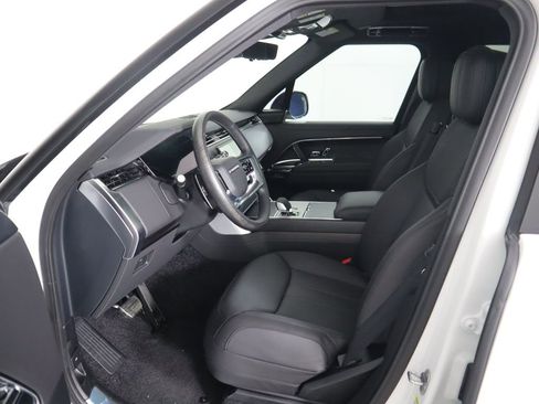 New 2026 Land Rover Range Rover Long Wheelbase SE AWD/4WD image 21