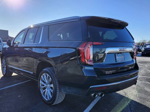 Used 2023 GMC Yukon XL Denali image 17
