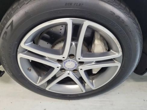 Used 2017 Mercedes-Benz S 550 4MATIC Sedan w/ Premium Package image 11
