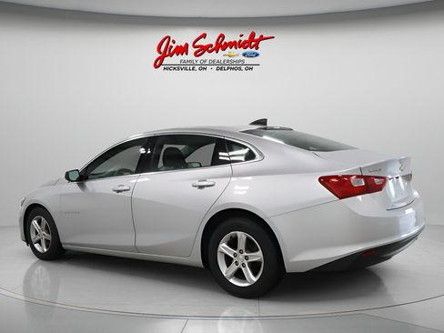 Used 2021 Chevrolet Malibu LS FWD image 4