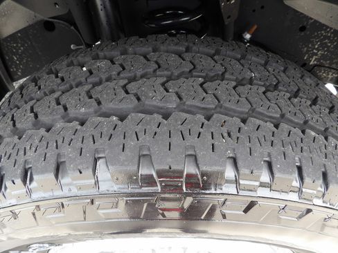 Used 2024 RAM 2500 Laramie w/ Safety Group AWD/4WD image 61