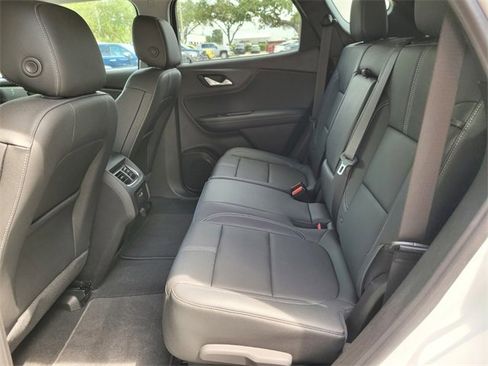 Used 2025 Chevrolet Blazer LT image 13