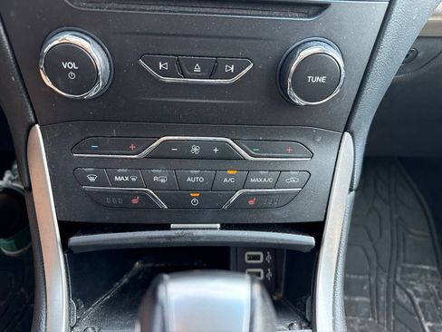 Used 2016 Ford Edge SEL AWD/4WD image 19