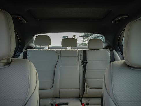 New 2026 Mercedes-Benz C 300 4MATIC Sedan image 26