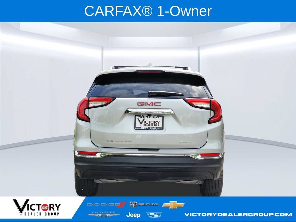 Used 2022 GMC Terrain SLT w/ Infotainment Package II AWD/4WD image 6
