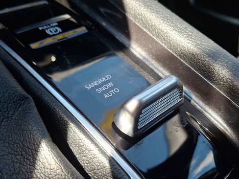 Certified 2024 Jeep Compass Latitude image 24