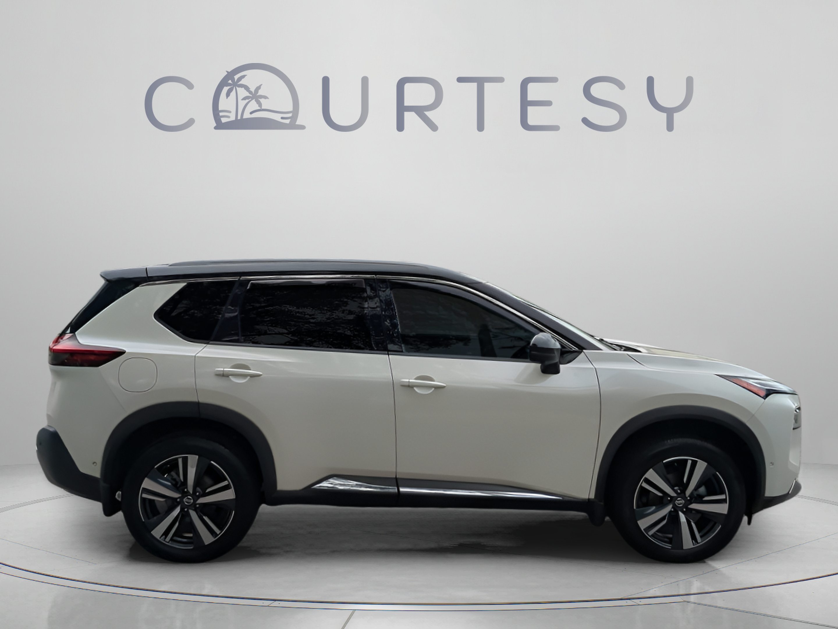 Used 2021 Nissan Rogue Platinum FWD image 7