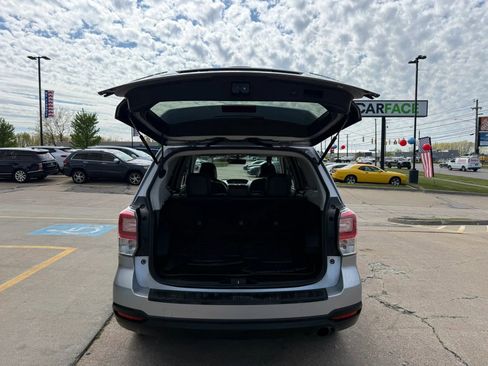 Used 2017 Subaru Forester 2.5i Limited w/ Popular Package #2 AWD/4WD image 12