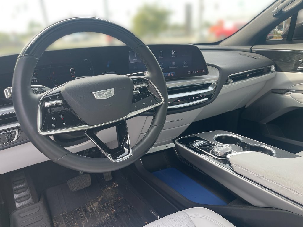 Certified 2024 Cadillac Lyriq Sport AWD/4WD image 8