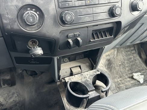 Used 2012 Ford F350 XL w/ Snow Plow Prep Pkg image 23