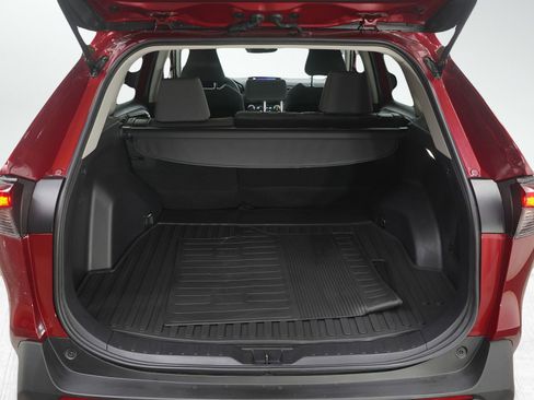 Used 2025 Toyota RAV4 XLE image 9