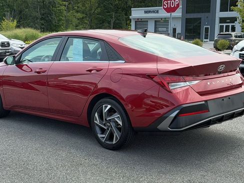 Used 2025 Hyundai Elantra Limited w/ Cargo Package FWD image 6