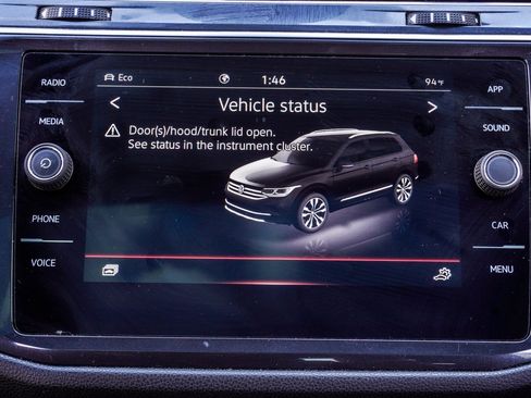 Used 2022 Volkswagen Tiguan SE R-Line image 21