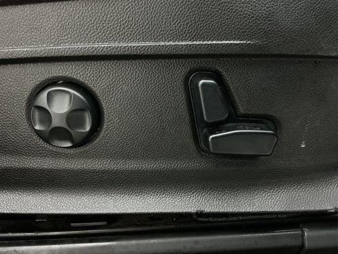 Used 2018 Alfa Romeo Stelvio AWD image 45