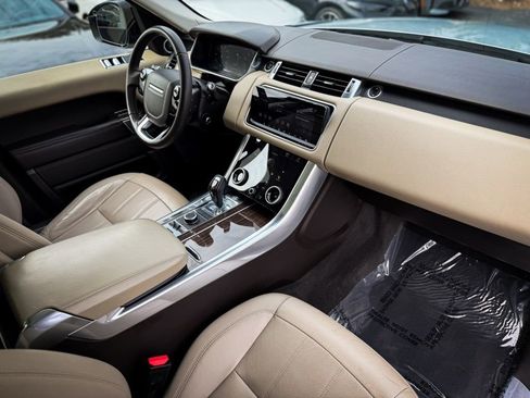 Used 2018 Land Rover Range Rover Sport HSE image 11