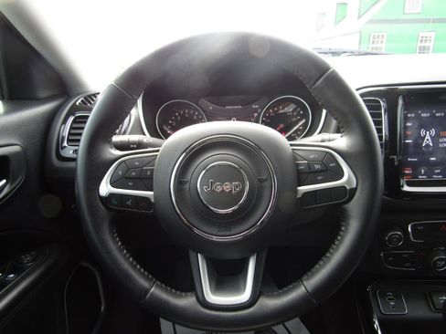 Used 2018 Jeep Compass Latitude w/ Popular Equipment Group image 10