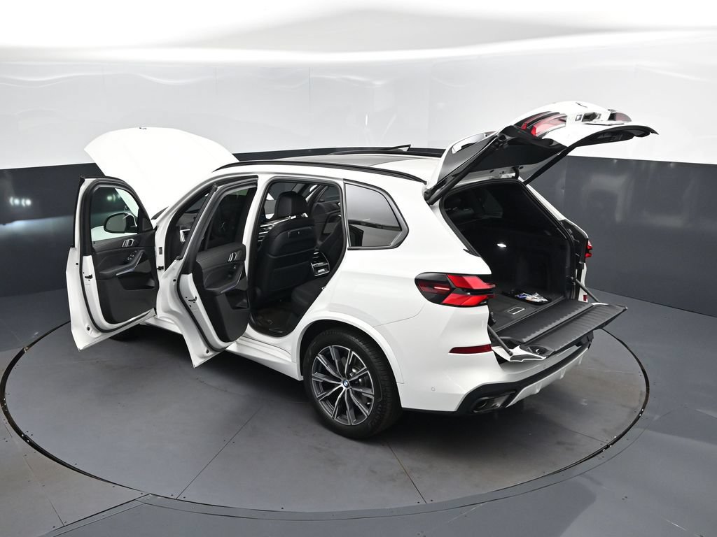 Used 2026 BMW X5 sDrive40i w/ M Sport Package RWD image 47