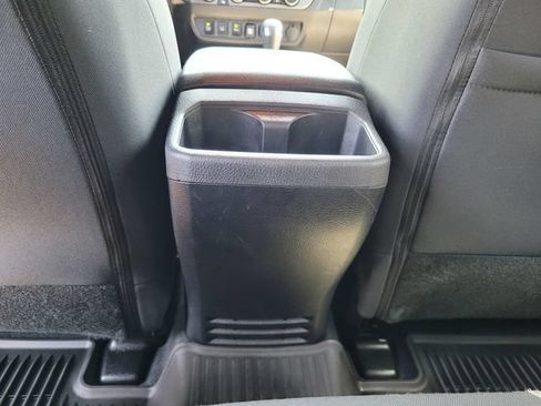 Used 2023 Toyota Tacoma TRD Off-Road w/ Technology Package AWD/4WD image 15