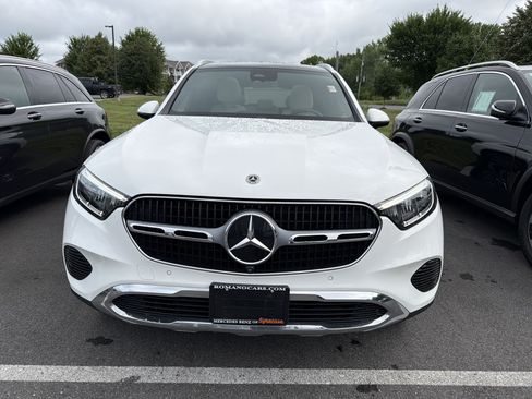 Used 2024 Mercedes-Benz GLC 300 4MATIC image 3