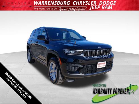 New 2026 Jeep Grand Cherokee Laredo image 1