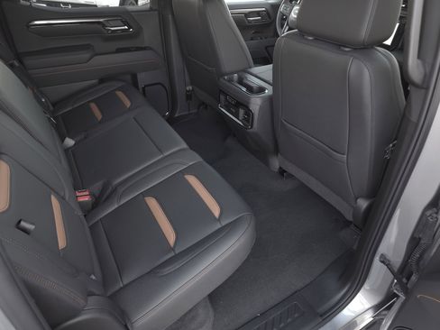 Used 2025 GMC Sierra 1500 AT4 w/ AT4 Premium Package image 39