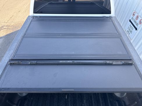 Used 2017 Chevrolet Silverado 1500 LT w/ LT Convenience Package image 17