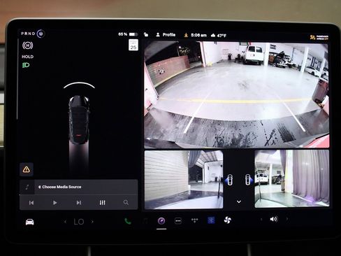 Used 2021 Tesla Model Y Long Range image 21