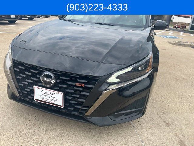 Used 2024 Nissan Altima 2.5 SR FWD image 4