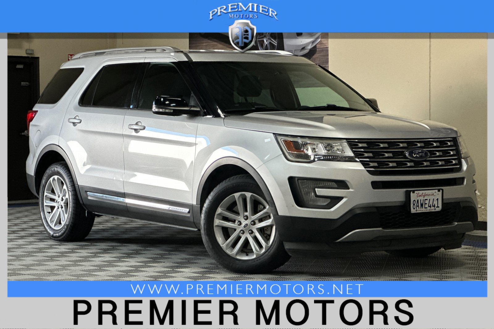 Used 2017 Ford Explorer XLT FWD image 1