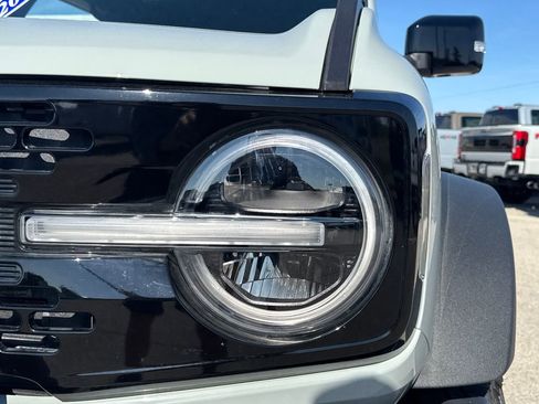 Used 2021 Ford Bronco First Edition AWD/4WD image 16