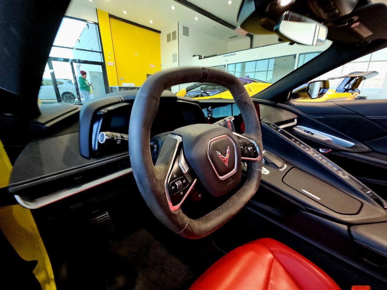 Used 2021 Chevrolet Corvette Stingray Coupe w/ Z51 Performance Package RWD image 9