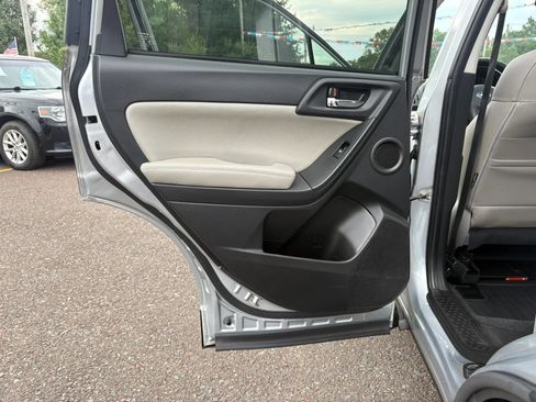 Used 2014 Subaru Forester 2.5i Touring AWD/4WD image 12