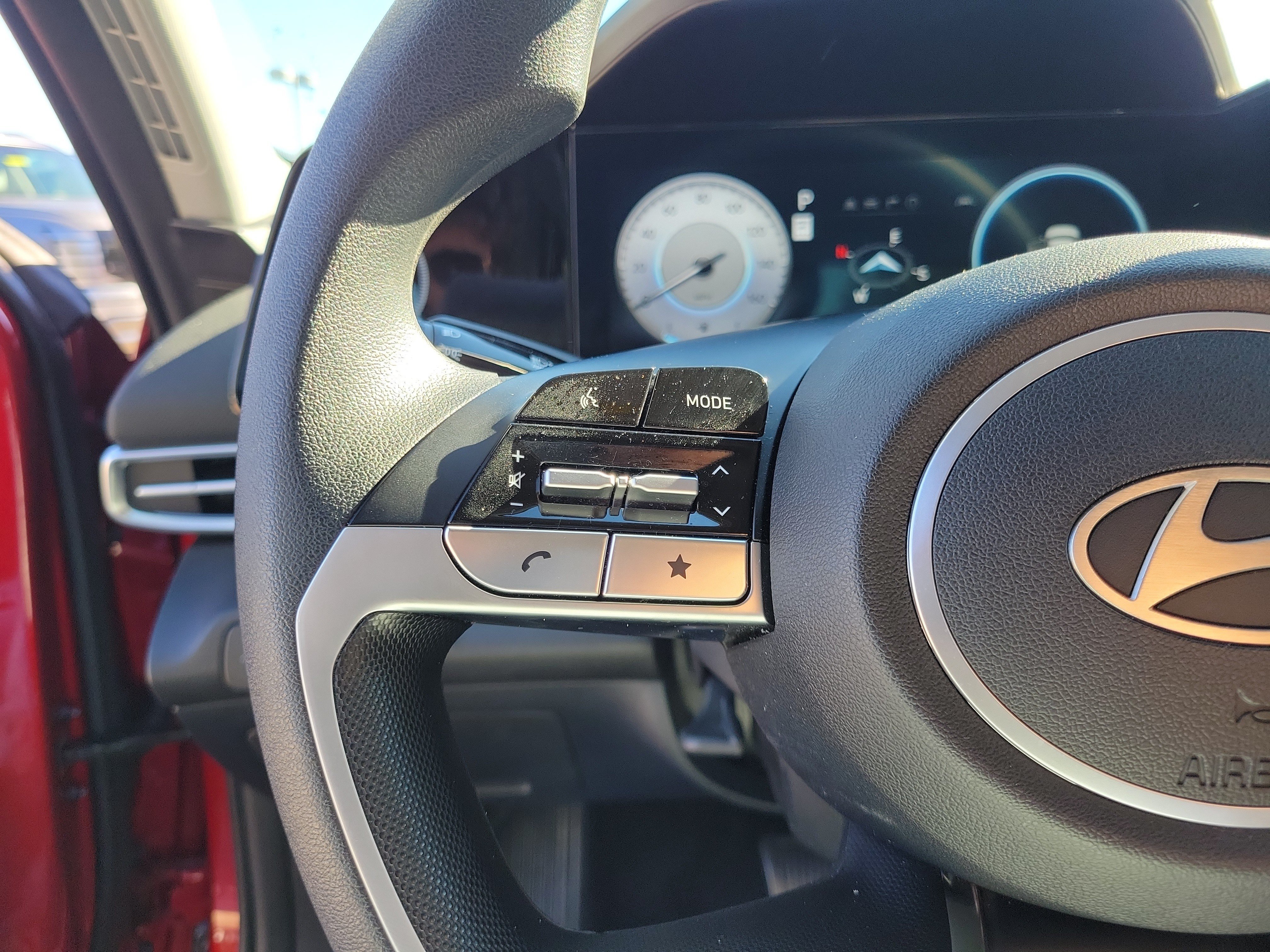 Used 2024 Hyundai Elantra SEL FWD image 23
