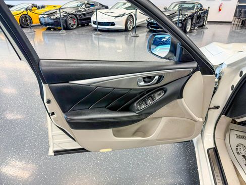 Used 2016 INFINITI Q50 Premium AWD/4WD image 12