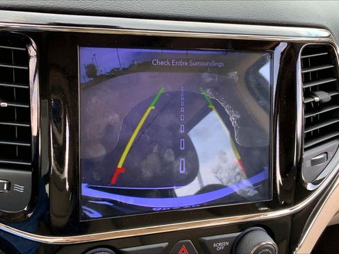 Used 2020 Jeep Grand Cherokee Limited image 27