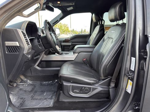 Used 2015 Ford F150 Platinum w/ Equipment Group 701A Luxury AWD/4WD image 9