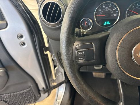 Used 2015 Jeep Wrangler Sport AWD/4WD image 18