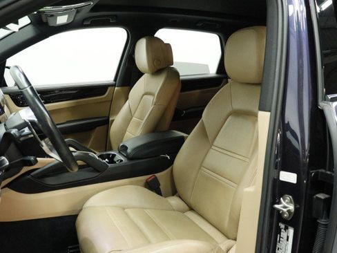 Used 2019 Porsche Cayenne S AWD/4WD image 8