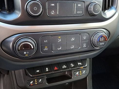 Used 2020 Chevrolet Colorado Z71 AWD/4WD image 20