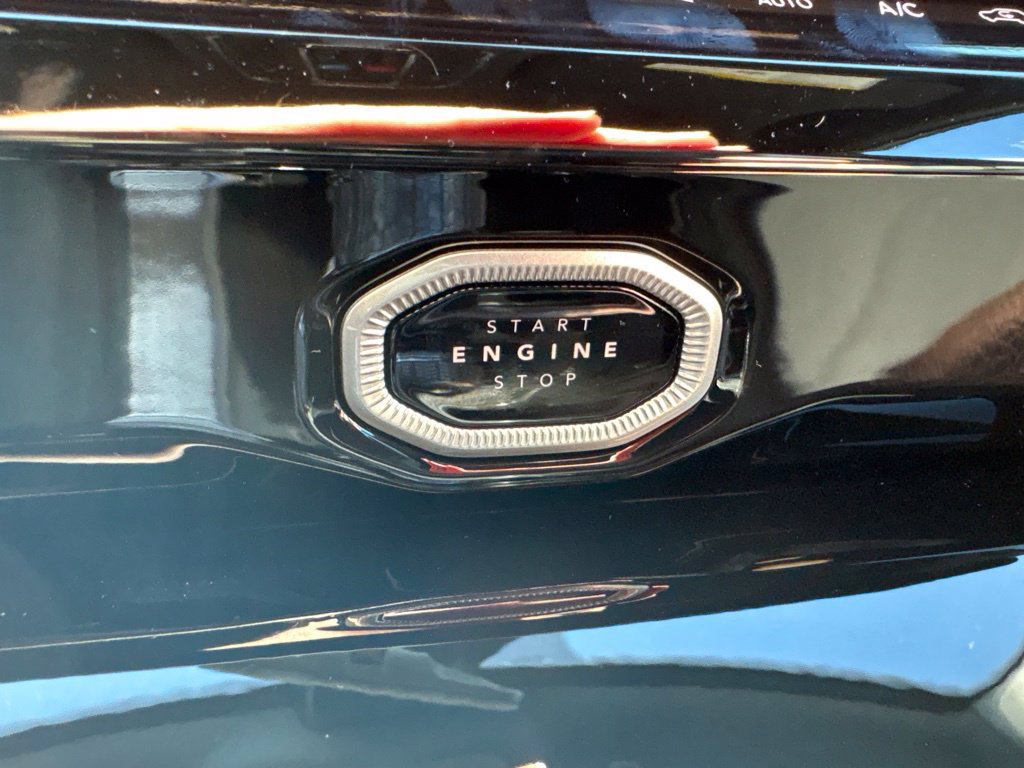 New 2027 Jeep Grand Cherokee Limited AWD/4WD image 29