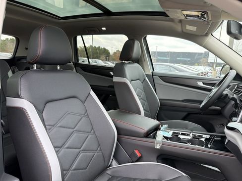 New 2026 Volkswagen Atlas Peak Edition AWD/4WD image 19