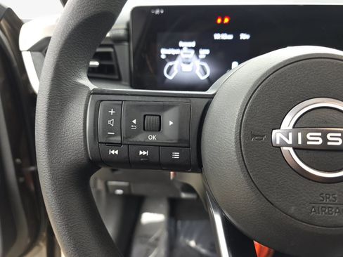 Used 2026 Nissan Kicks SV w/ SV Premium Package FWD image 14